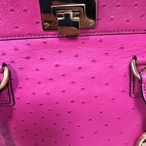 Brand new Micheal Kors purse in pink color
